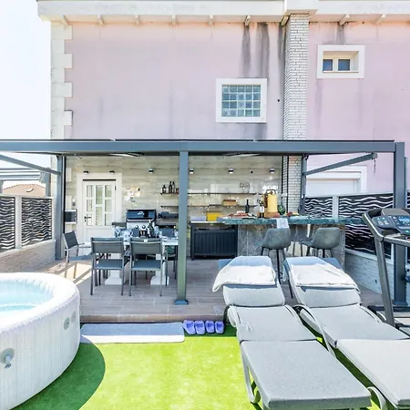 アパート Merita - Two Bedroom With Balcony *
