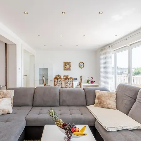 Apartment Merita - Two Bedroom With Balcony