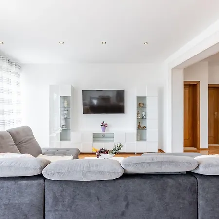 Merita - Two Bedroom With Balcony Kastela