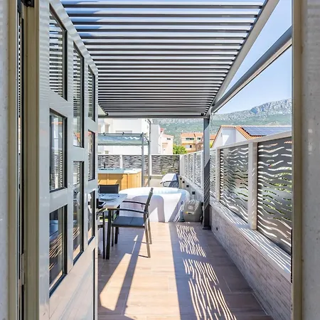 Merita - Two Bedroom With Balcony アパート Kaštela